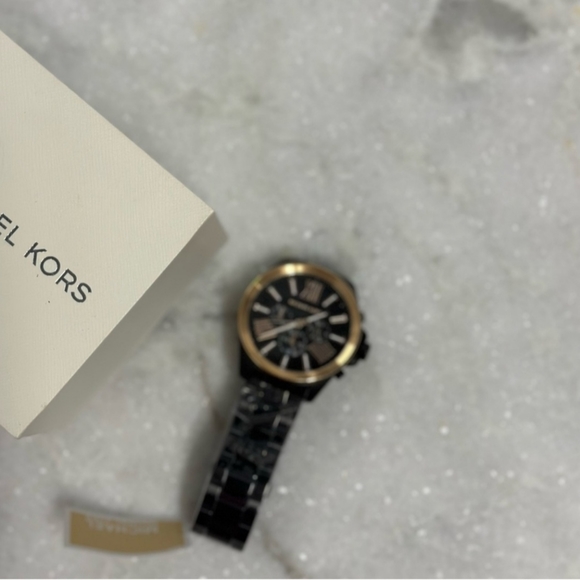 MICHAEL KORS Men's Wren Blacklon Plated Two-Tone Stainless Steel Bracelet Watch - Picture 4 of 4